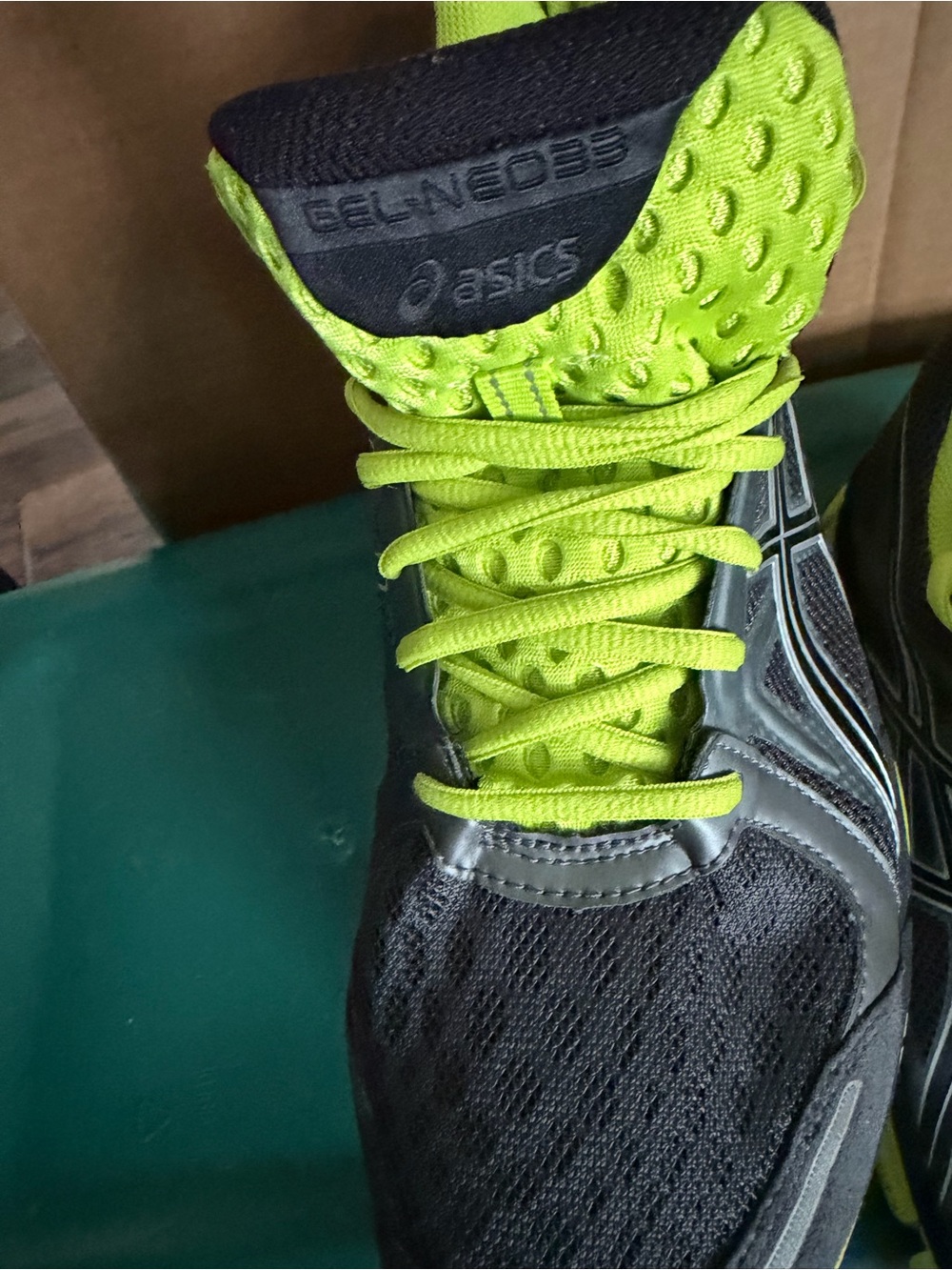 Asics Men's 9.5 Grey & Neon Yellow Gel-Running Sneakers T222N - Picture 2 of 7